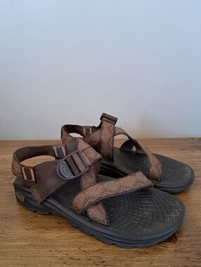 Chaco Sandals Men's Size 8 Brown Adjustable Casual Neutral Outdoor Summer